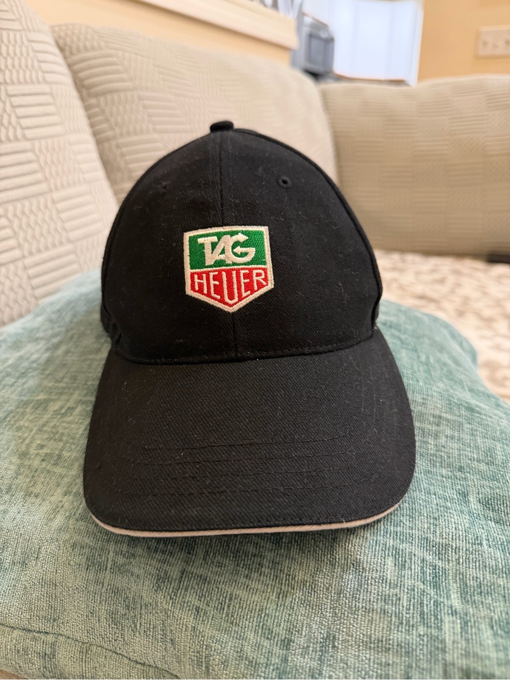 Official TAG Heuer Formula 1 Motorsport VIP Novelty Promotional Black Cap Hat